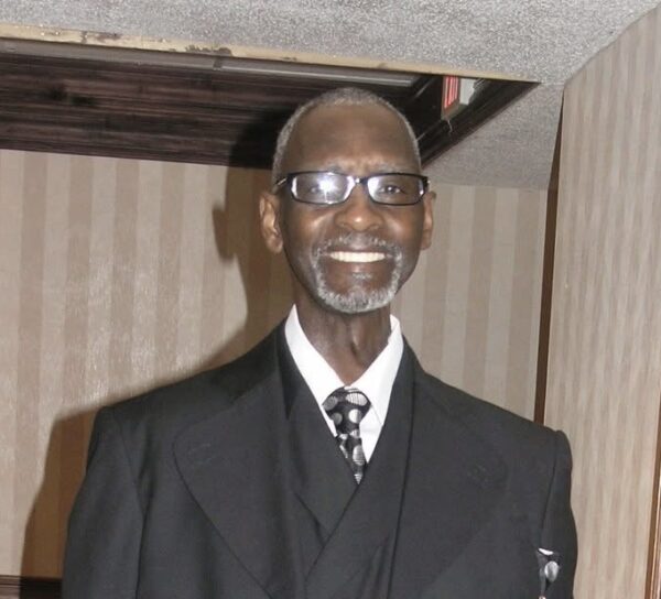 Pastor Larry Davis